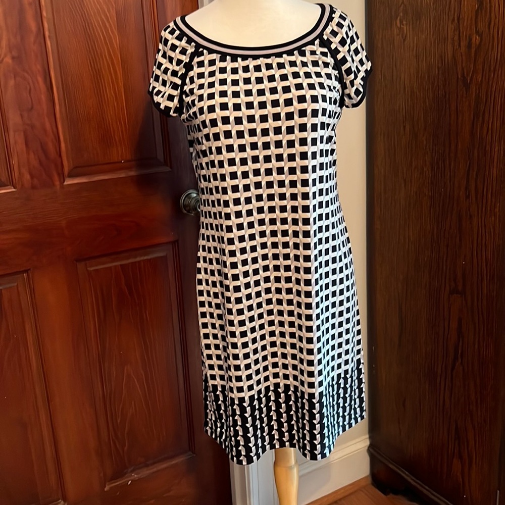 Stretchy shift dress